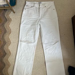 NWOT Re/done white straight leg jeans with knee rips